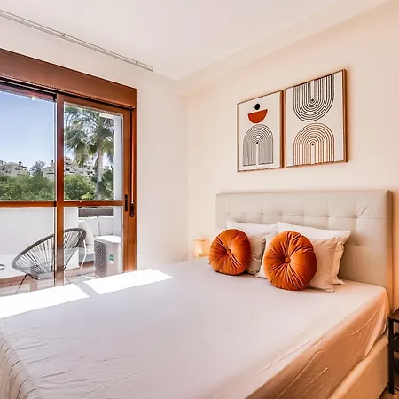 Heerlijk Met Uitzicht Op Het Zwembad Estepona