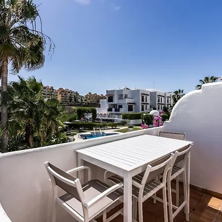 Heerlijk Met Uitzicht Op Het Zwembad - Dichtbij Het Апартаменты