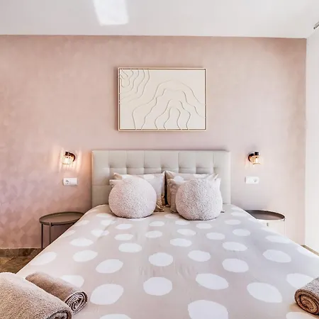 Heerlijk Met Uitzicht Op Het Zwembad - Dichtbij Het * Estepona