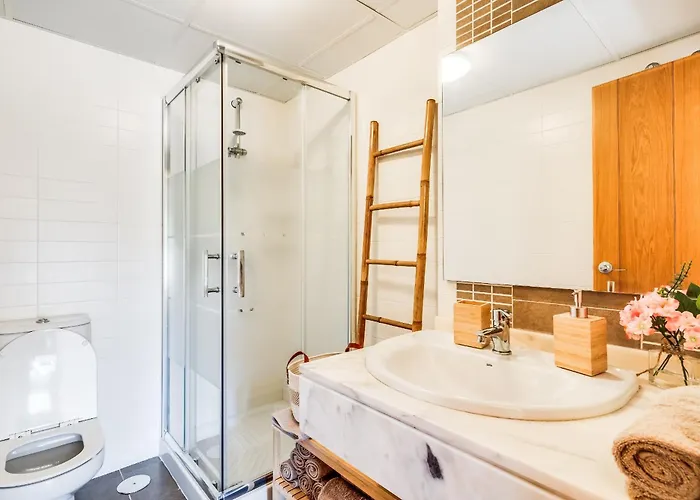 Heerlijk Met Uitzicht Op Het Zwembad - Dichtbij Het