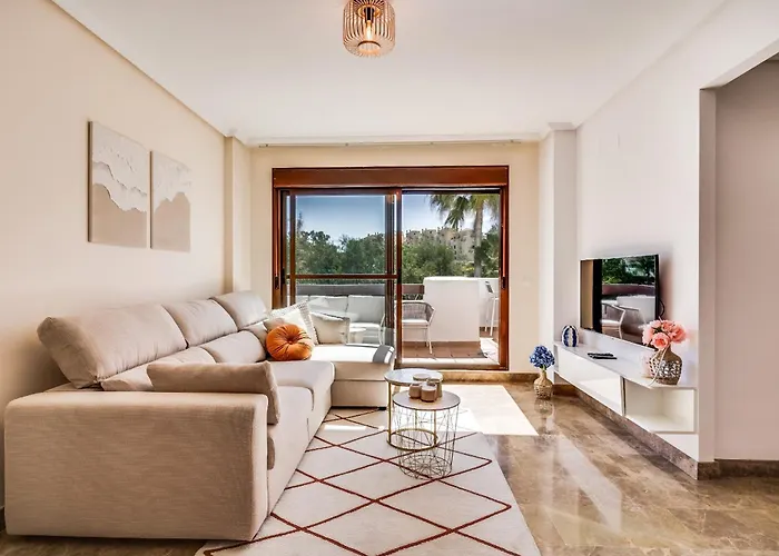 Heerlijk Met Uitzicht Op Het Zwembad - Dichtbij Het Apartment *