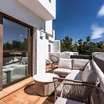 Heerlijk Met Uitzicht Op Het Zwembad - Dichtbij Het Estepona