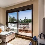 Heerlijk Met Uitzicht Op Het Zwembad - Dichtbij Het